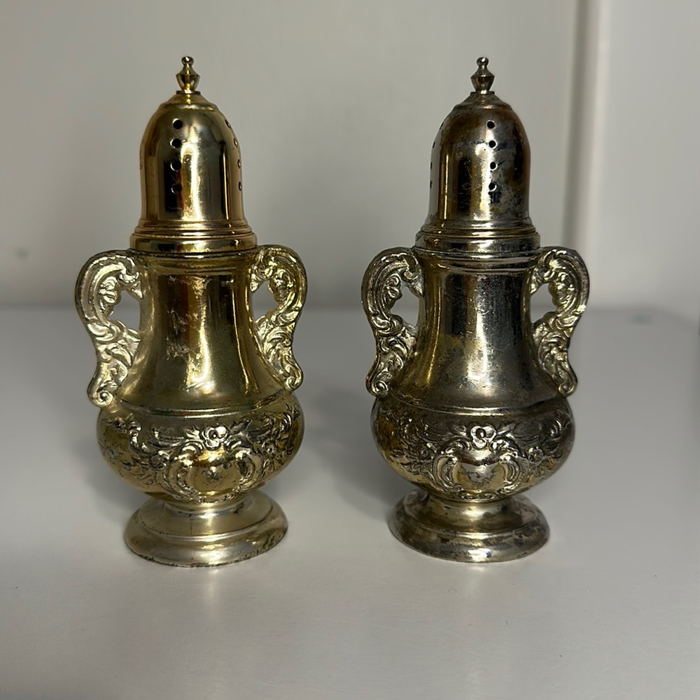 Vintage towle EP silver plated salt and pepper shaker